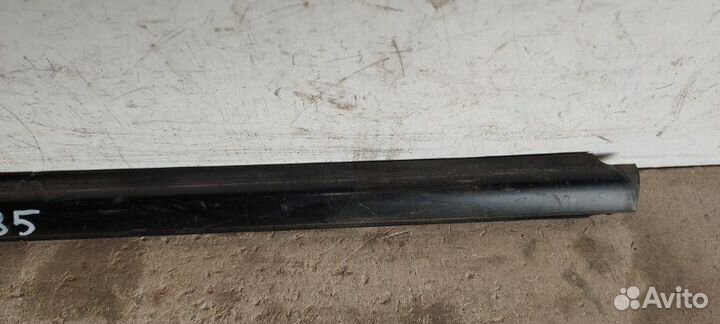 Молдинг стекла передний правый Ssang Yong Kyron