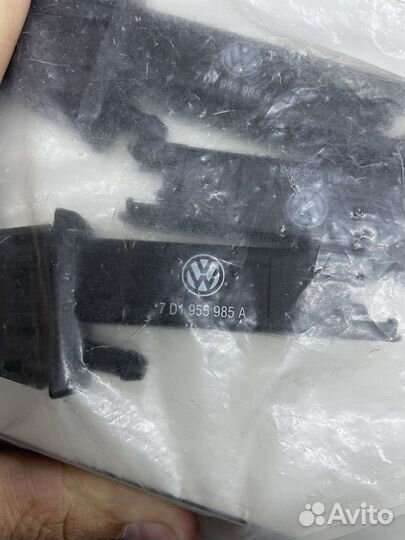 Форсунка стеклоомывателя VW Transporter T4