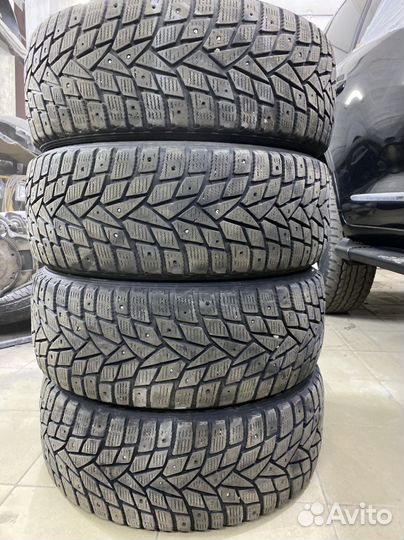 Dunlop SP Winter Ice 02 215/50 R17 95T