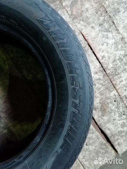 Bridgestone Sneaker 215/65 R15