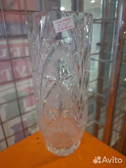 Хрустальная ваза