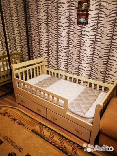 Детская кровать из массива сосны