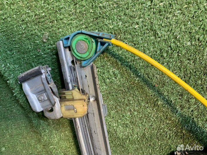 Электростеклоподъемник передний левый LADA Kalina