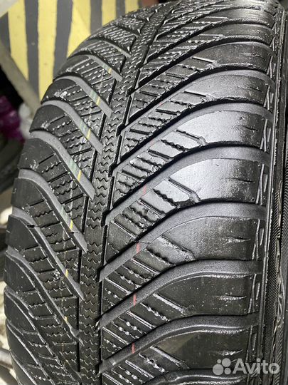 Goodyear Vector 4Seasons 205/55 R16