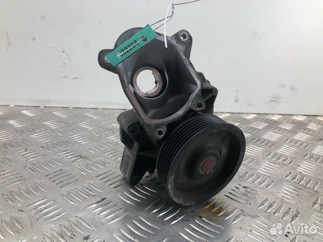 Водяная помпа BMW X3 E83 2006