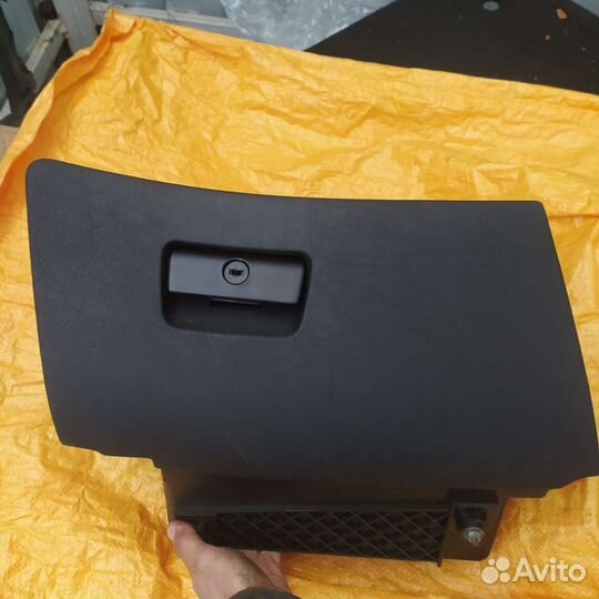 Bmw e39 бардачок вещевой перчаточный ящик