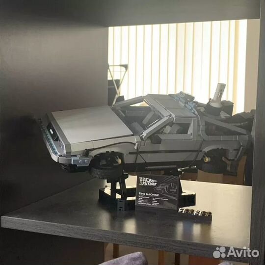 Подставка для DeLorean 10300 lego аналог