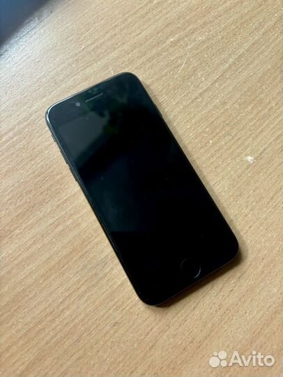 iPhone SE (2020), 64 ГБ