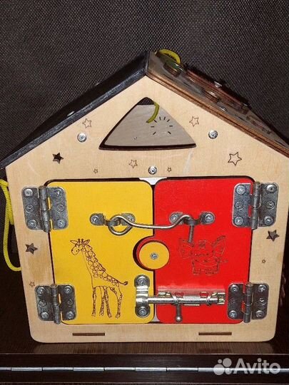 Бизиборд домик бу