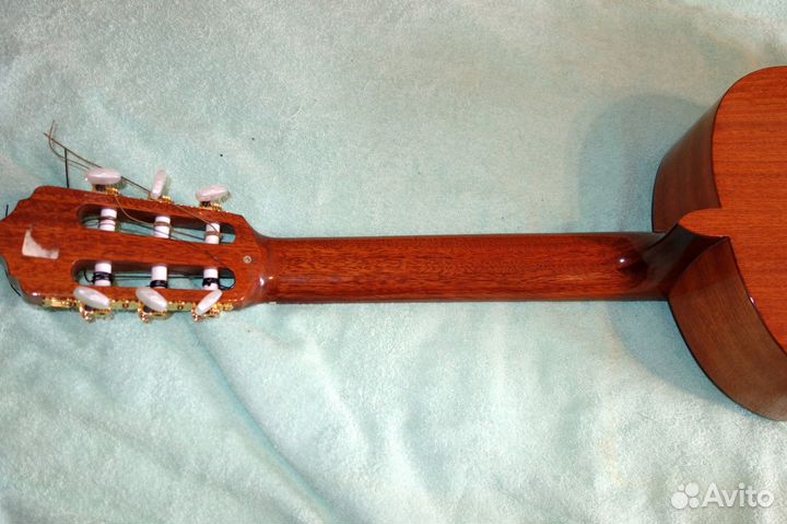 Гитара испанская