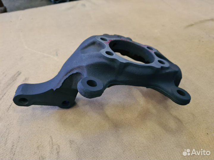 Кулак поворотный передний Nissan Juke F15 HR16DE