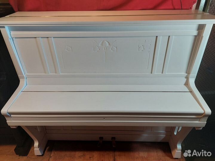 Ed Seiler белое пианино