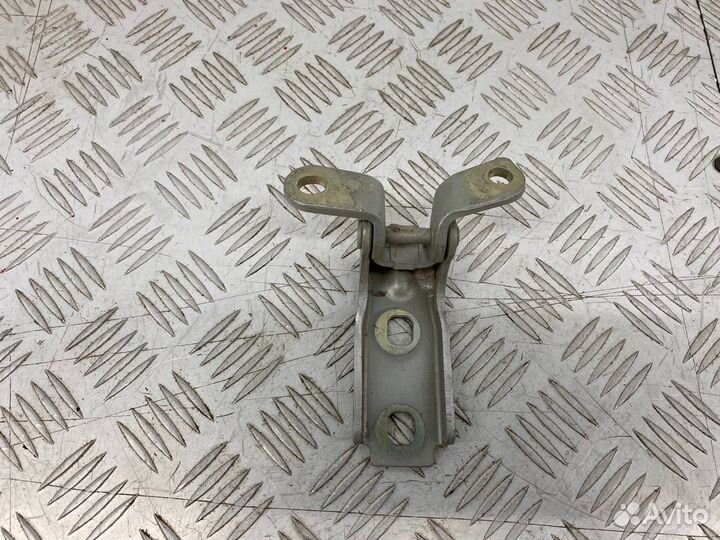 Б/У петля двери левый Chevrolet Cruze J300