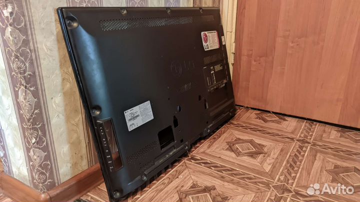 Корпус от телевизора LG 32LW575S