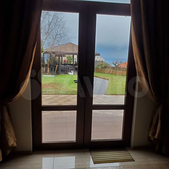 Дом 650 м² на участке 9 сот.