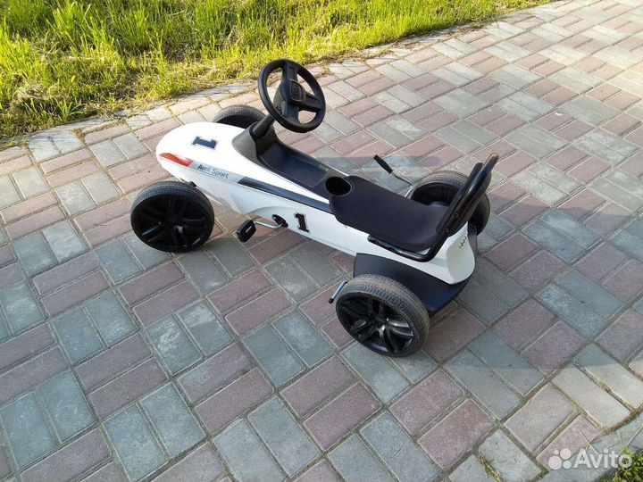 Детский педальный автомобиль Audi Kids Car legend