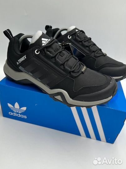 Кроссовки adidas terrex