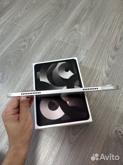 iPad Air (5th Generation) Wi-Fi (64GB)