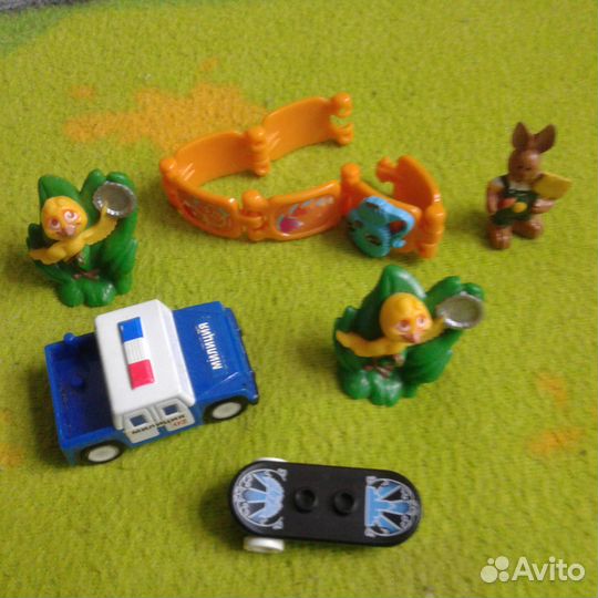 Киндеры и другие мелкие игрушки Много фото