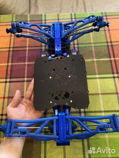 Traxxas e-revo 1/8 разбор