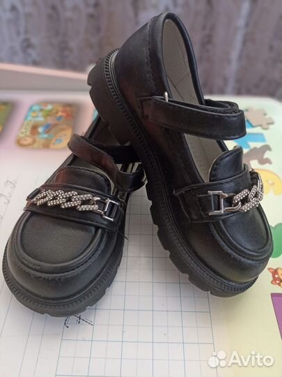 Туфли для девочки 26 размер черные