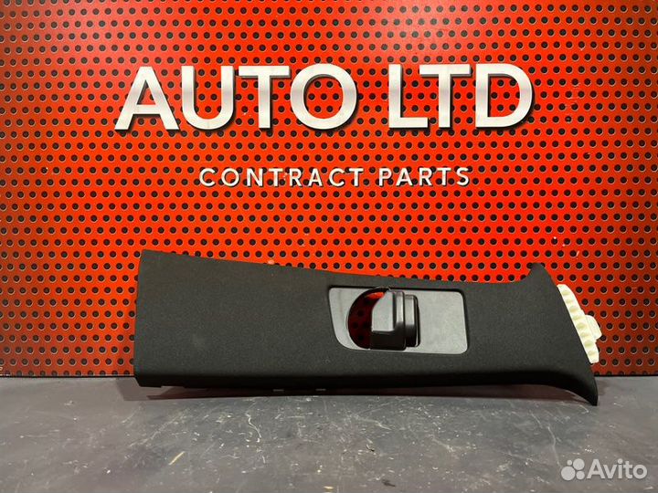 Обшивка стойки центральной правой Mercedes-Benz