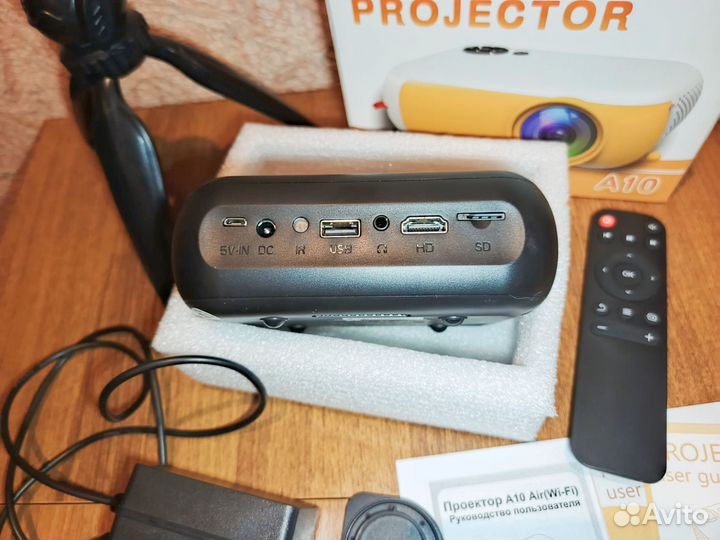 Мини проектор для фильмов