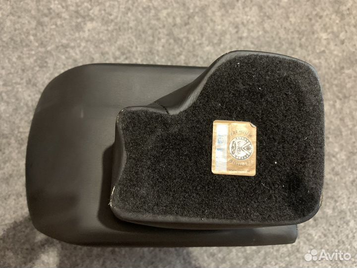 Подлокотник