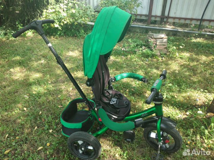 Велосипед каталка трехколесный с ручкой