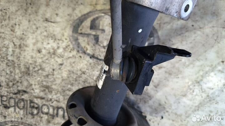 Амортизатор/стойка передняя правая Peugeot 3008