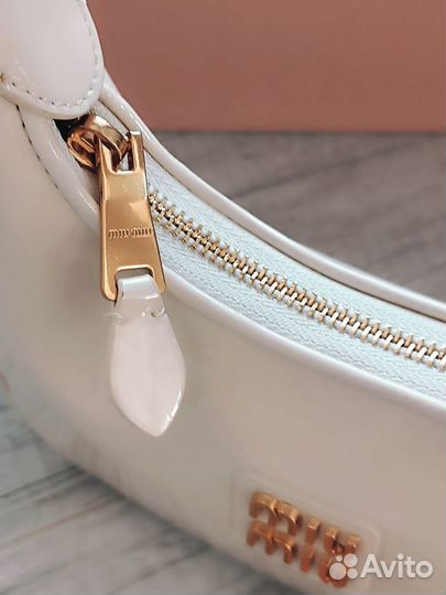 Miumiu сумка натуральная кожа Хит