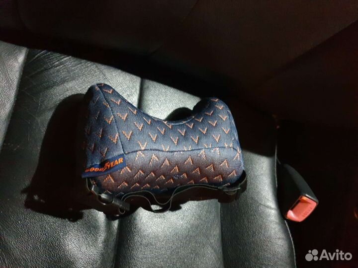 Подушка на подголовник в машину