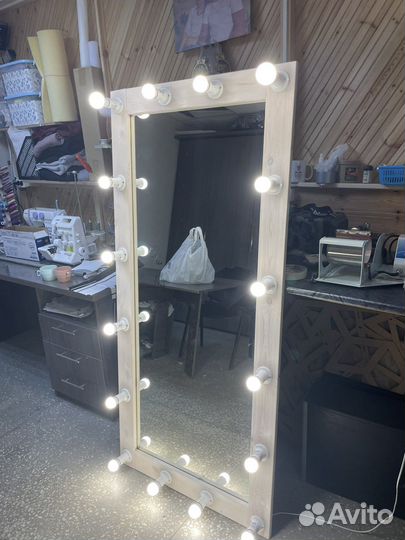 Зеркало с подсвкткой