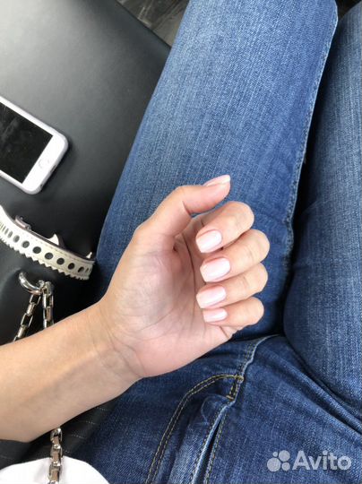 Модель на маникюр