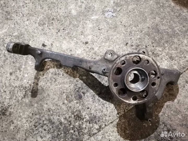 Рычаг, кулак поворотный левый передний A2213324301