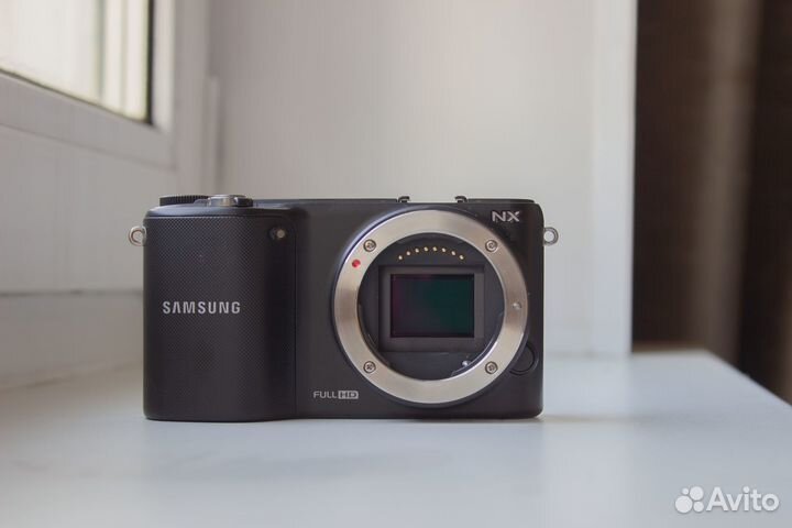 Фотоаппарат Samsung NX-2000