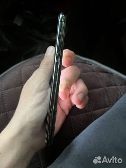 Телефон iPhone 11 pro 64 gb