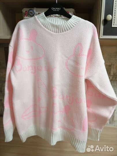 Свитер женский