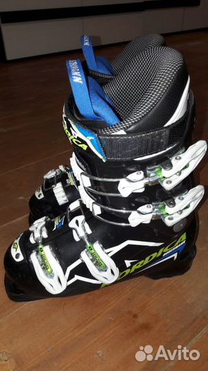 Ботинки горнолыжные