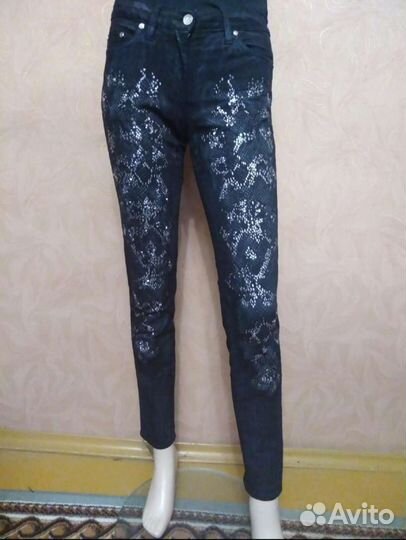 Джинсы Roberto Cavalli
