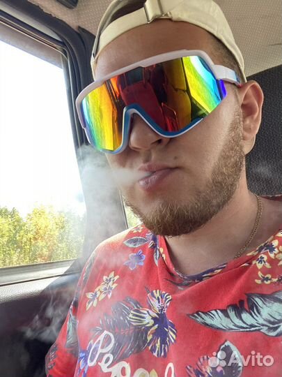 Солнечные очки мужские
