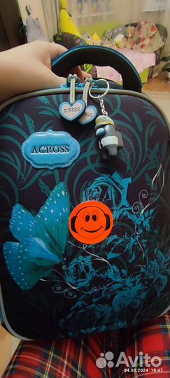 Школьный рюкзак across