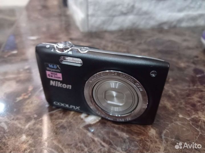 Компактный фотоаппарат