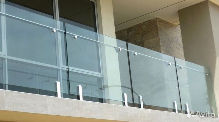 Стеклянные перила для лестниц