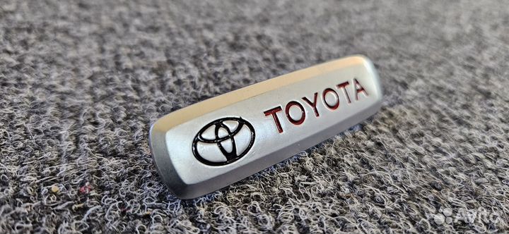 Значек (шильдик) Toyota