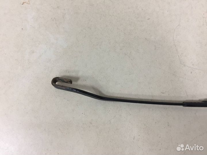Поводок стеклоочистителя передний левый Ford Focus