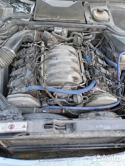 Audi A8 4.2 AT, 1995, битый, 30 222 км