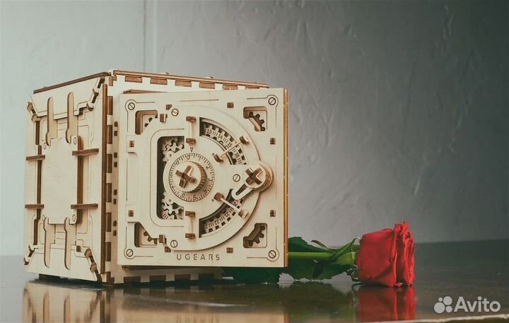 Деревянный конструктор ugears «Сейф»