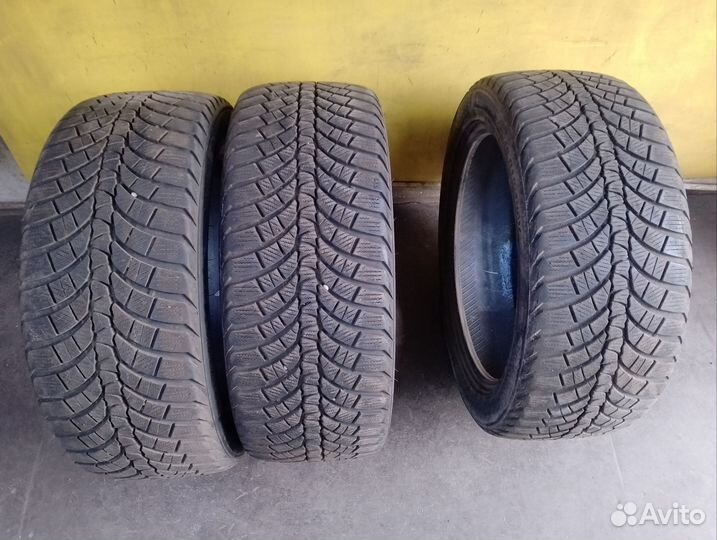 Kumho WinterCraft WP71 245/45 R18 100V