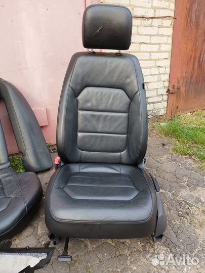 Комплект кожаных сидений VW Passat B7